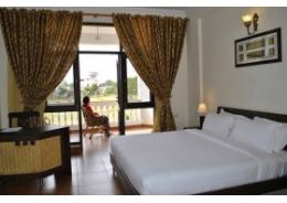 Naturoville Spa,Near Sai Baba Temple